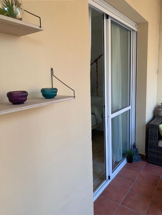 Tiyoweh Apartment Nerja Luaran gambar