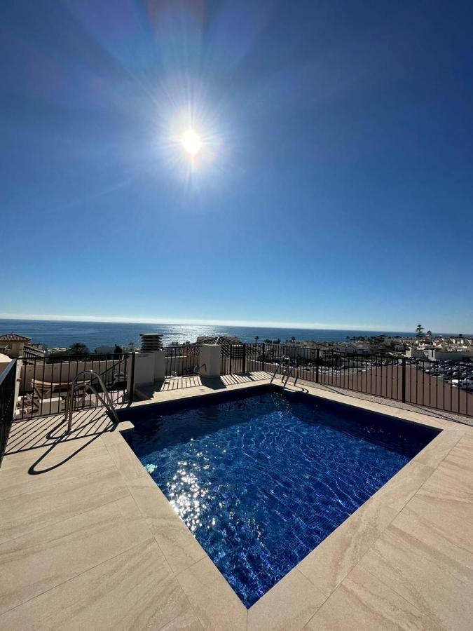 Tiyoweh Apartment Nerja Luaran gambar