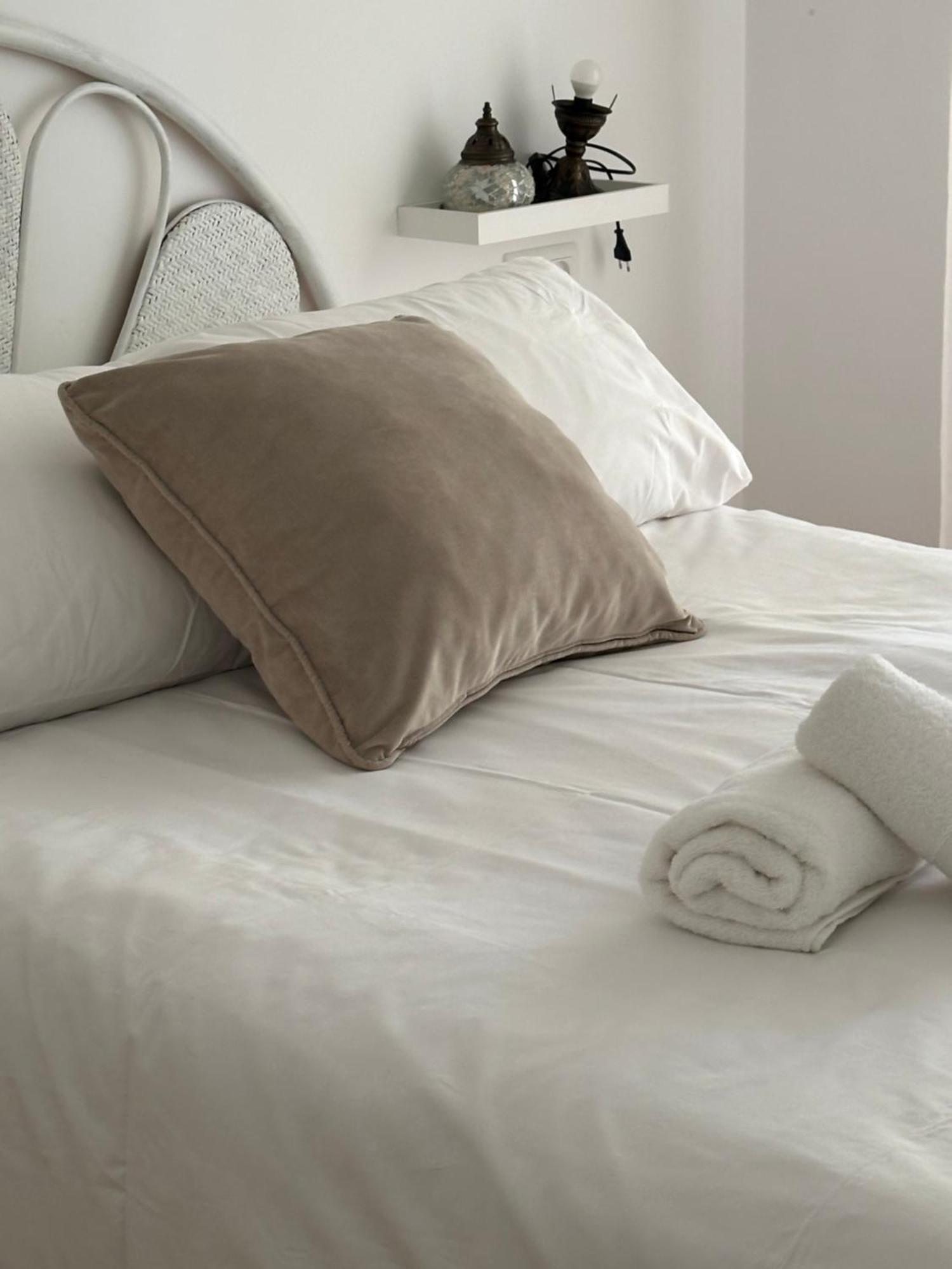 Tiyoweh Apartment Nerja Luaran gambar